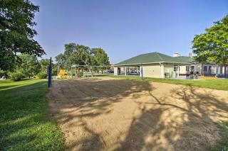 Stunning Water View - Pet Friendly Indoor Pool - 1