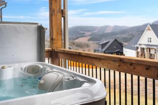 The Rock at Branson Cove - 5 BDR on Table Rock - 5