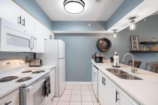 Eagle's Nest at The Club- Chic 2BR Golf View Condo - 3