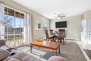 Windsor Cottage - Fall Creek Beauty by Table Rock - 2