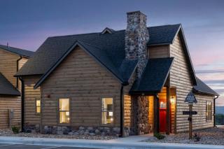 Two Pines - Endless Views and Attractions - 7