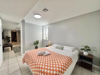 FREE Parking near NYC Washer and Dryer - 9