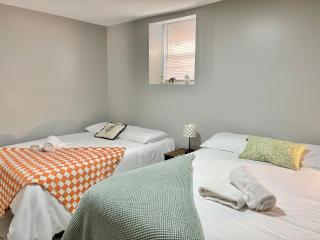 FREE Parking near NYC Washer and Dryer - 3