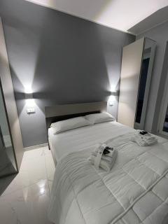 Giovi's Apartments by Central Home - 8