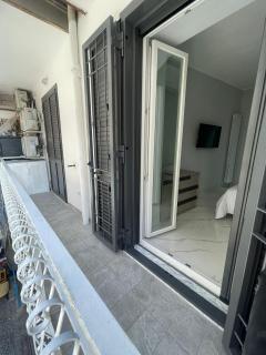 Giovi's Apartments by Central Home - 4