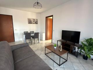 De Homes - Appartamento moderno con Balcone vicino Assago e Milano - 9