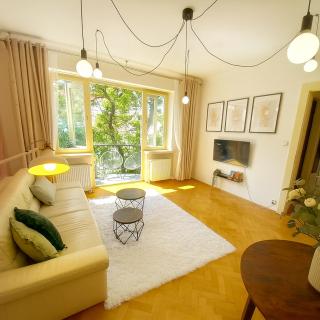 Romantic Cathedral View Apt Old Town, Balcony - 4