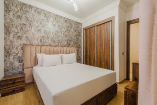 Bright Apartment with 2 Pools and Secure Parking - 8