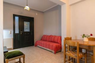 Adamantia Viros Suite - 7