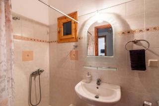 Adamantia Viros Suite - 2