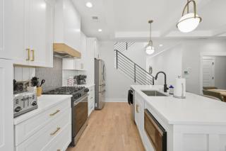 New Modern Luxurious Woodland Retreat home - 5