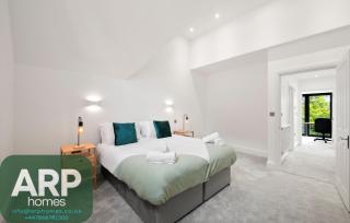 Spacious 3bd l Family Home - 4