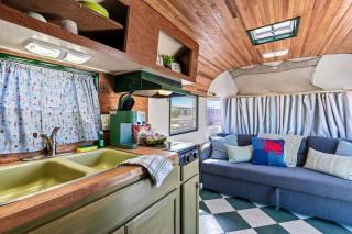 SS Mindy - A Unique Tombstone Stay - 9