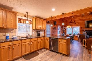 A Mountain Hideaway - 4