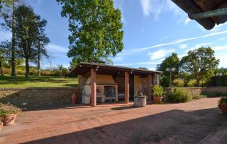3 Bedroom Pet Friendly Home In Arezzo - 9