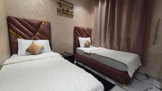 Near Airport hosting - 3