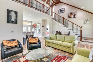 Serene Ranch Home with Outdoor Kitchen in Needville! - 4