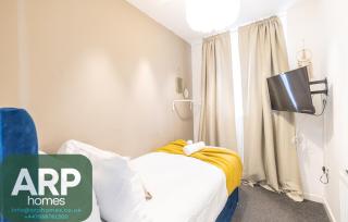 Gated Parking l Central 2bd flat - 9