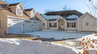 White Mountain Retreat with Theater, Fire Pit, Game Room and River Access - 0