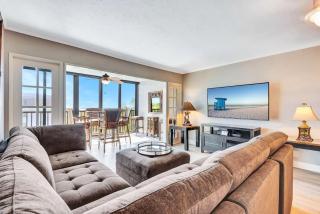 Harbor Towers – Bayfront Luxury with Pool & Tennis - 0