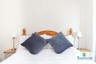 BOURNECOAST: FIRST FLOOR FLAT WITH GARDEN - FM8369 - 9