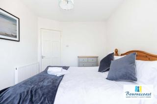 BOURNECOAST: FIRST FLOOR FLAT WITH GARDEN - FM8369 - 1