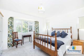 BOURNECOAST: FIRST FLOOR FLAT WITH GARDEN - FM8369 - 1