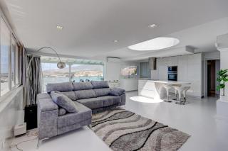 Panoramic Ocean Mountain View 3 - 6