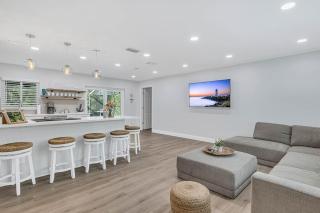 Tropical Garden Oasis, Pool & Hot Tub near Beach! - 8