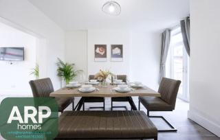 3 Bed House, Free Parking, Garden - 9