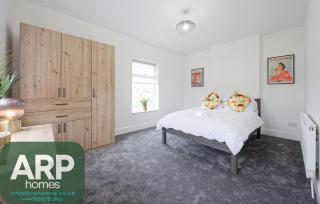 3 Bed House, Free Parking, Garden - 8