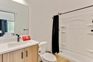 3 Mins to DT Lux Townhome 2 Car Garage King Bed - 6