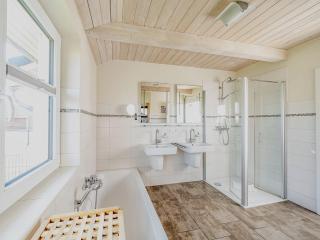 Nordsee-Rückzugsort - Freistehendes Ferienhaus mit Garten, Sauna und Kamin - 4