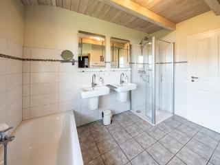 Nordsee-Rückzugsort mit Wallbox, Sauna & Gartenidylle - 4