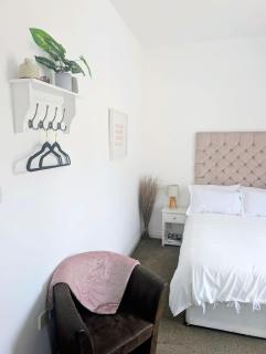 Devon & Cornwall Inn - 1