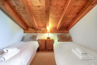 Amethyste - 2 Bedrooms & Free Parking - By Cozee Rentals - 1