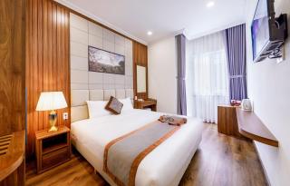 Wisteria Hotel Dalat - 9