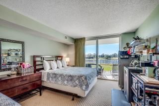 Yacht Club Villas 2-102B - 8