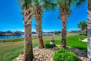 Yacht Club Villas 2-102B - 2