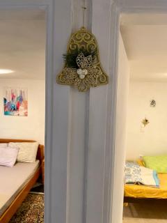 20 mins from city centre, rural house - 5