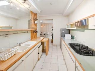 Newly Large 2BR Ambassador2 Apt with Pool Gym WiFi - 5