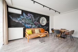 Ursus Luna Apartment by BookingHost - 0