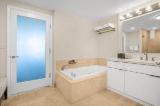 FontaineBleau Suite Ocean View - 5