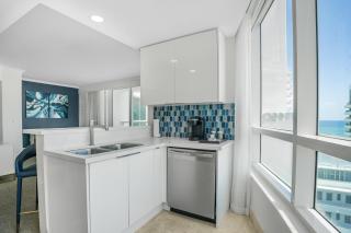 FontaineBleau Suite Ocean View - 2