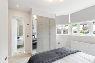 Stylish 3BR Flat in London - 6