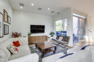 Walk to Harbor and Dining! Spacious San Diego Home - 4