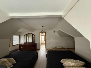 Cozy 2BR Basement Apartment with Private Entry & Parking in Elizabeth, NJ - 9