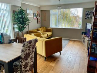 Southport-Birkdale Luxury Haven - 8