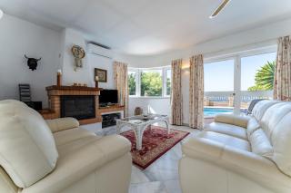 Villa with private swimming pool - 9