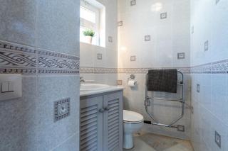 Villa with private swimming pool - 8